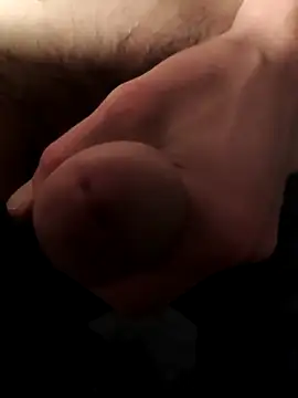 Snapshot of leinadanal chatting on 02/16/25, 01:14 leinadanal online show from 02/16/25, 01:14