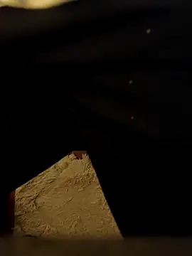 Snapshot of leinadanal chatting on 02/26/25, 12:49 leinadanal online show from 02/26/25, 12:49