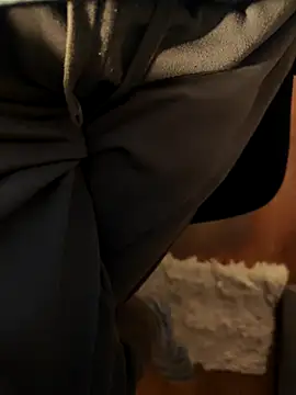 Snapshot of leinadanal chatting on 03/21/25, 01:02 leinadanal online show from 03/21/25, 01:02