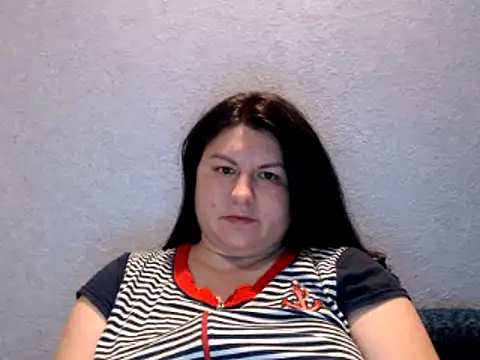 Snapshot of KiraSwee chatting on 12/10/24, 08:16 KiraSwee online show from 12/10/24, 08:16
