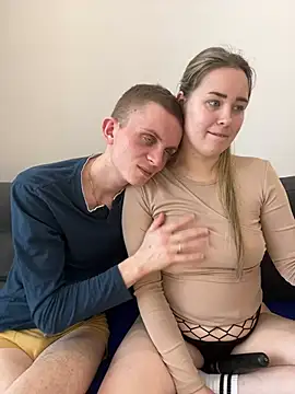 alisanikita online show from 03/04/25, 07:19