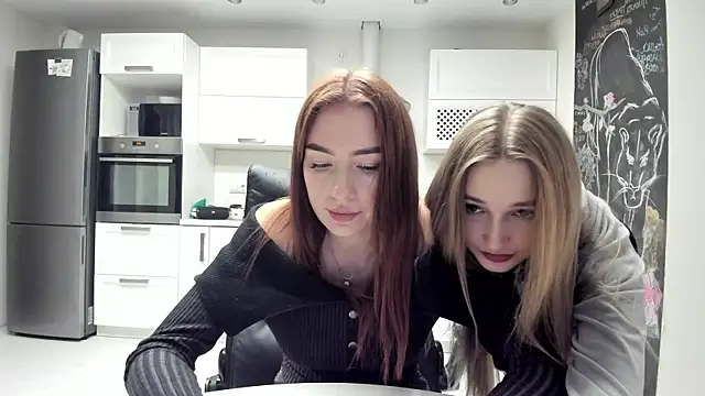 lisenok online show from 11/26/25, 07:26