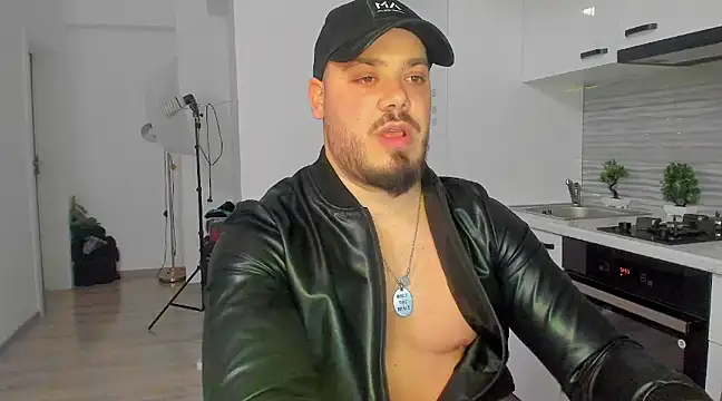 Snapshot of ZackMasterss chatting on 02/04/25, 02:49 ZackMasterss online show from 02/04/25, 02:49