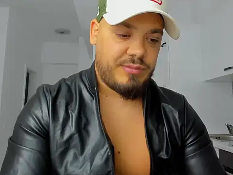 Snapshot of ZackMasterss chatting on 09/08/25, 10:53 ZackMasterss online show from 09/08/25, 10:53