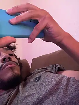 Mineirinho043 online show from 10/20/25, 04:40