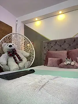 cattaleya get online show from 02/21/25, 11:55