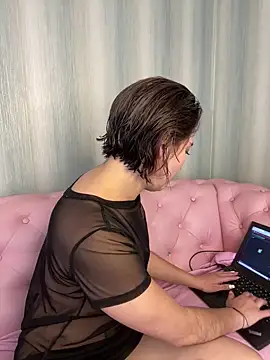 Snapshot of Maggie_Geller chatting on 03/19/25, 06:34 Maggie Geller online show from 03/19/25, 06:34