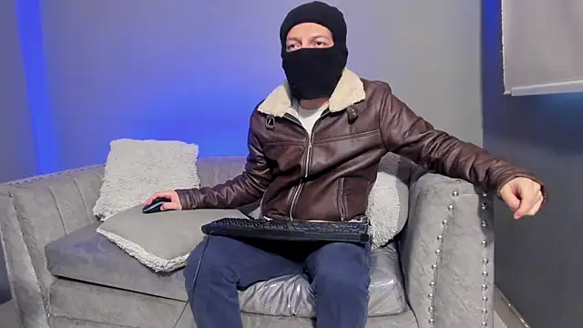 Golden-Boyy online show from 03/13/25, 12:13