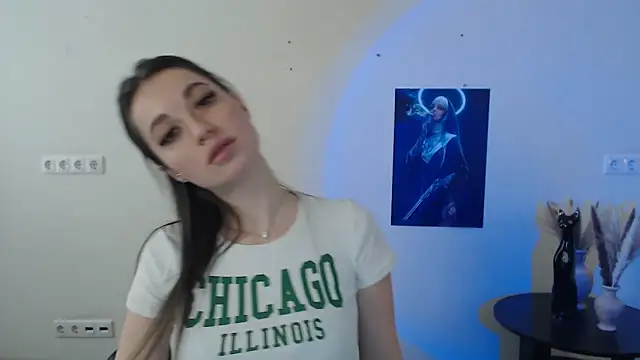 Snapshot of Eva_Eldis chatting on 03/18/25, 02:37 Eva Eldis online show from 03/18/25, 02:37