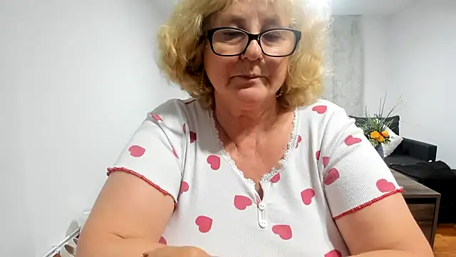 NoraJohnson6 online show from 10/09/25, 09:02