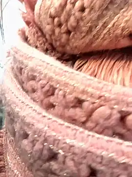 Loveblackzilla online show from 10/26/25, 02:45