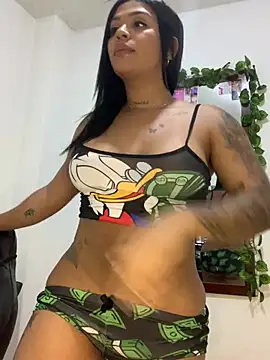 Snapshot of tinalove7 chatting on 03/19/25, 04:25 tinalove7 online show from 03/19/25, 04:25