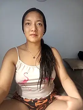 Snapshot of CuteHarper chatting on 11/15/25, 01:47 CuteHarper online show from 11/15/25, 01:47