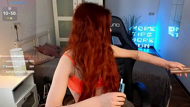 Katy diamond  online show from 03/21/25, 08:39