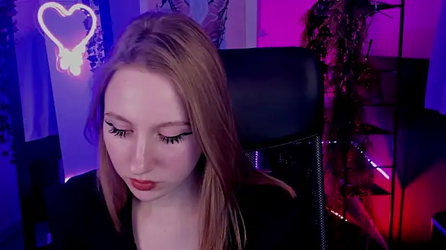 Snapshot of DariaTate chatting on 02/16/25, 12:21 DariaTate online show from 02/16/25, 12:21