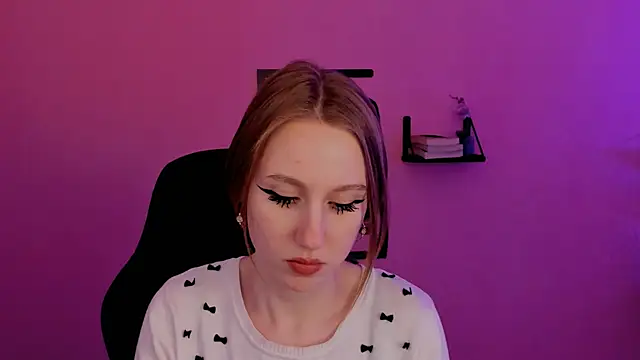 Snapshot of DariaTate chatting on 02/21/25, 03:21 DariaTate online show from 02/21/25, 03:21