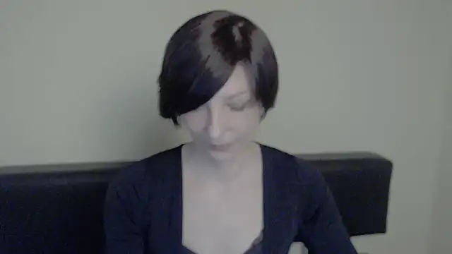 Snapshot of _AngeliaFlow_ chatting on 02/06/25, 11:10 AngeliaFlow online show from 02/06/25, 11:10