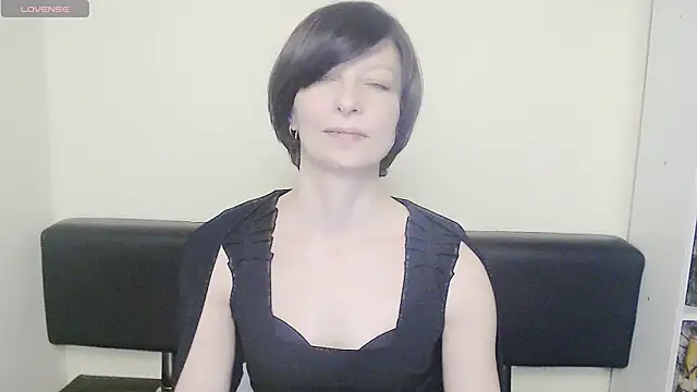 Snapshot of _AngeliaFlow_ chatting on 02/11/25, 10:59 AngeliaFlow online show from 02/11/25, 10:59