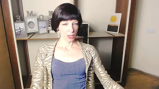 Snapshot of _AngeliaFlow_ chatting on 09/17/25, 06:15 AngeliaFlow online show from 09/17/25, 06:15