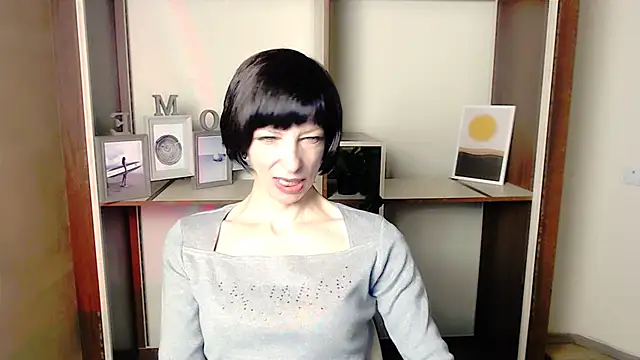 Snapshot of _AngeliaFlow_ chatting on 09/29/25, 07:13 AngeliaFlow online show from 09/29/25, 07:13