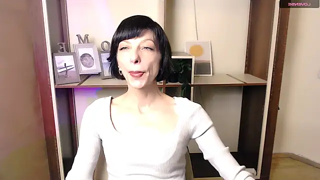  AngeliaFlow  online show from 10/24/25, 07:05