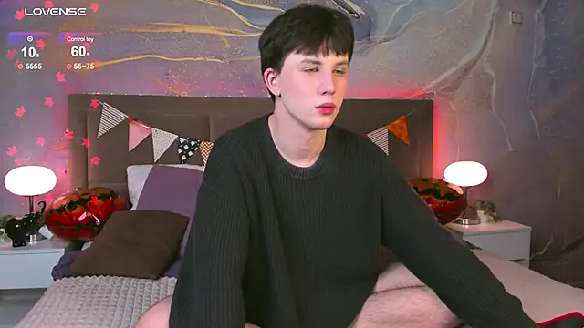 AdrianoAubert online show from 10/24/25, 03:25