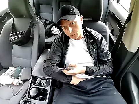 Snapshot of CriminalJunction6 chatting on 09/15/25, 06:24 CriminalJunction6 online show from 09/15/25, 06:24