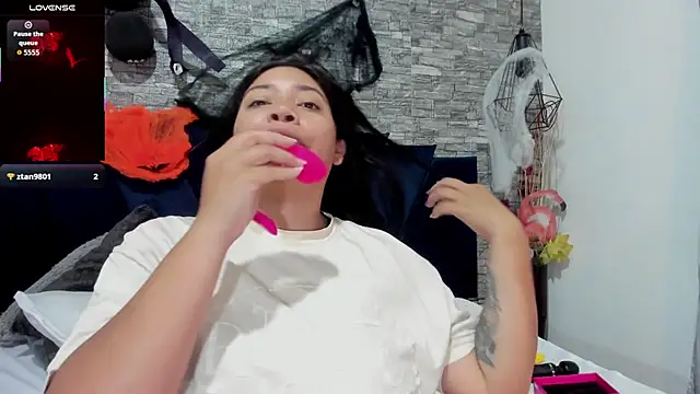 Sophia Brunett online show from 10/25/25, 11:40