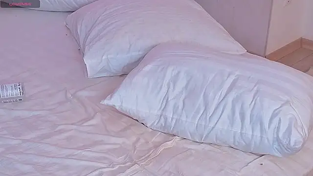 Nicole Hampton online show from 02/20/25, 09:31