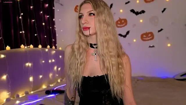 Nicole Hampton online show from 10/30/25, 07:03