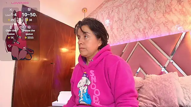 Snapshot of Saori_Sann_ chatting on 11/26/25, 12:28 Saori Sann online show from 11/26/25, 12:28