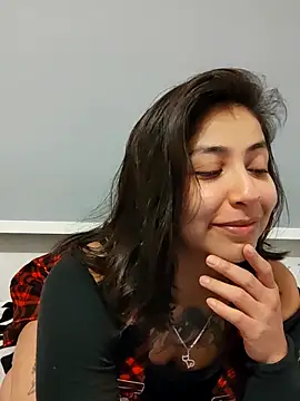 Snapshot of MaiPandora chatting on 09/15/25, 01:38 MaiPandora online show from 09/15/25, 01:38