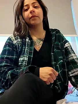 Snapshot of MaiPandora chatting on 09/19/25, 10:21 MaiPandora online show from 09/19/25, 10:21