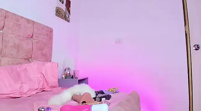 Skye Moore online show from 02/24/25, 10:25