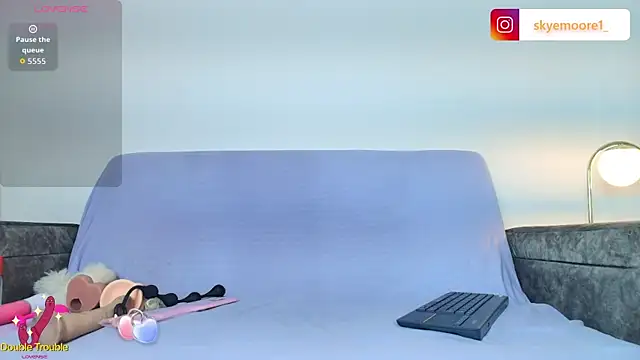 Skye Moore online show from 09/18/25, 12:51