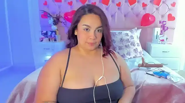 Snapshot of KourtneyEvans chatting on 02/21/25, 03:21 KourtneyEvans online show from 02/21/25, 03:21