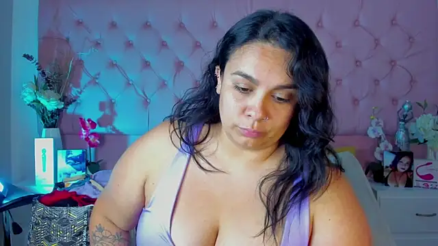 KourtneyEvans online show from 11/11/25, 05:02