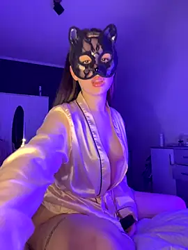 Snapshot of Daria-maus24 chatting on 10/18/25, 08:20 Daria-maus24 online show from 10/18/25, 08:20