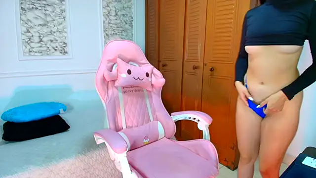 Danella houston online show from 11/19/25, 01:00