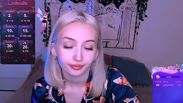 Snapshot of beauty_blonde chatting on 02/16/25, 10:32 beauty blonde online show from 02/16/25, 10:32
