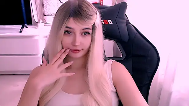 beauty blonde online show from 10/12/25, 05:50