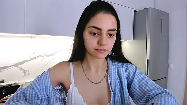 Snapshot of EmiliaZen chatting on 03/02/25, 11:50 EmiliaZen online show from 03/02/25, 11:50