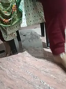 Hot-anjale online show from 10/25/25, 01:07