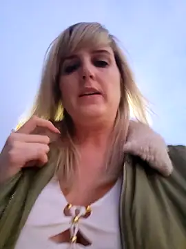 Sexybiene969 online show from 10/14/25, 04:30