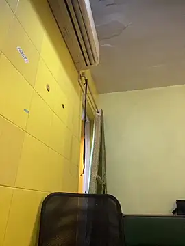 Snapshot of crazyfreaking chatting on 02/12/25, 08:49 crazyfreaking online show from 02/12/25, 08:49