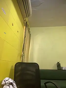 Snapshot of crazyfreaking chatting on 02/17/25, 11:44 crazyfreaking online show from 02/17/25, 11:44