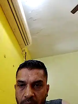 Snapshot of crazyfreaking chatting on 02/18/25, 06:04 crazyfreaking online show from 02/18/25, 06:04