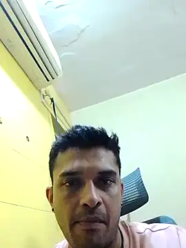 Snapshot of crazyfreaking chatting on 03/10/25, 06:05 crazyfreaking online show from 03/10/25, 06:05