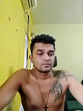 Snapshot of crazyfreaking chatting on 03/11/25, 12:17 crazyfreaking online show from 03/11/25, 12:17