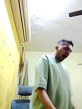 Snapshot of crazyfreaking chatting on 03/16/25, 05:39 crazyfreaking online show from 03/16/25, 05:39